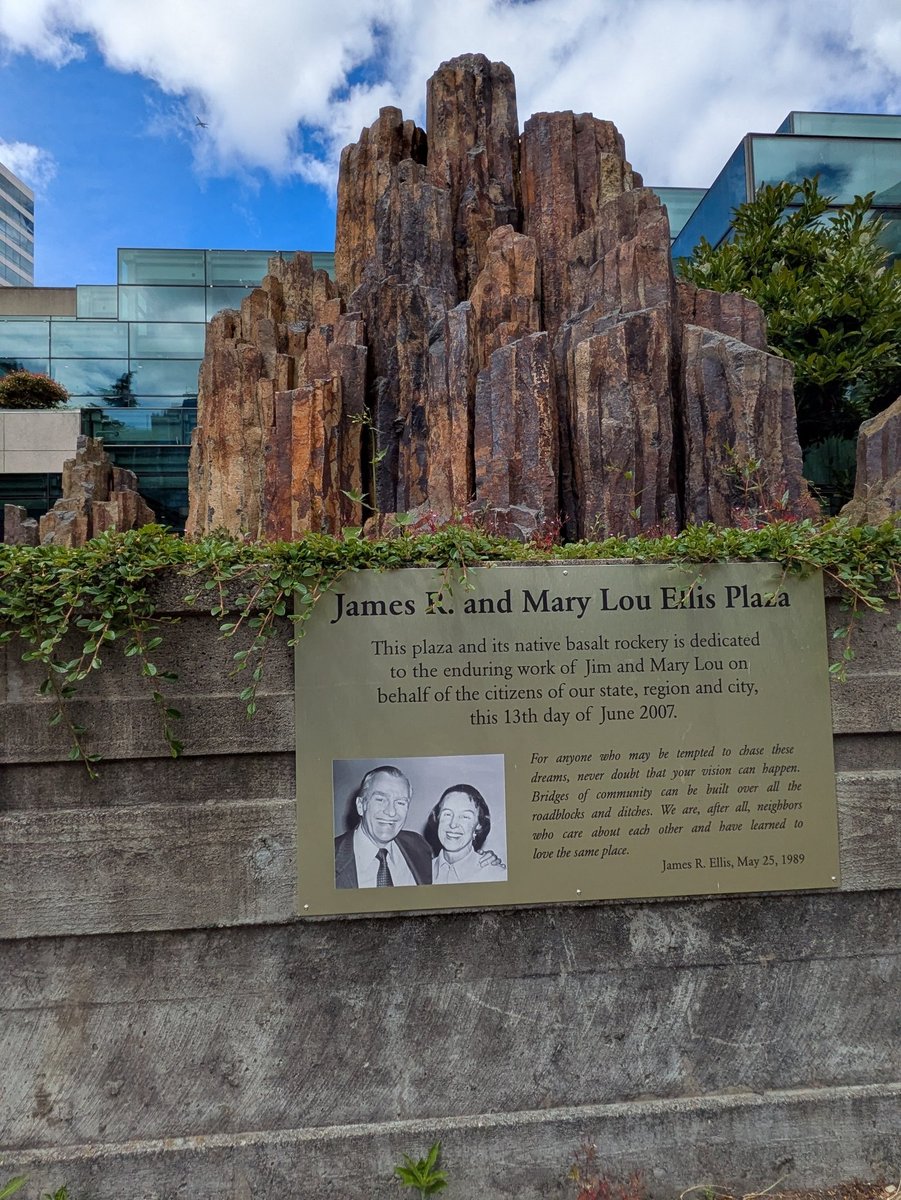 The dedication plaque in the Ellis Plaza, inscribed with Ellis's words